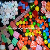 dulces y grageas de colores