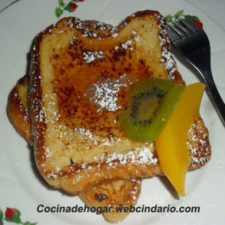 french toast- desayuno de pan francés tostado