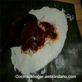 tamales mexicanos en hoja de plátano