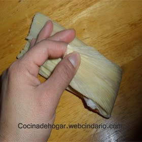 tamales mexicanos de rajas con queso