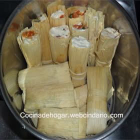 tamales mexicanos de rajas con queso