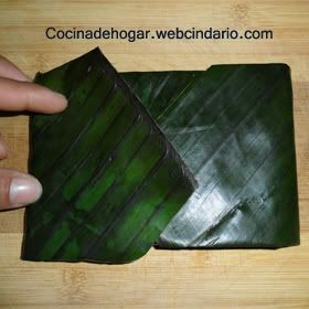 tamales mexicanos en hoja de plátano