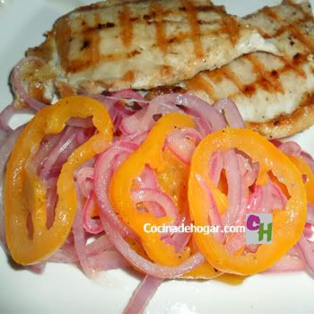 chiles curtidos con limón