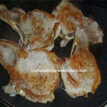 chuletas de cerdo en crema de champiñones