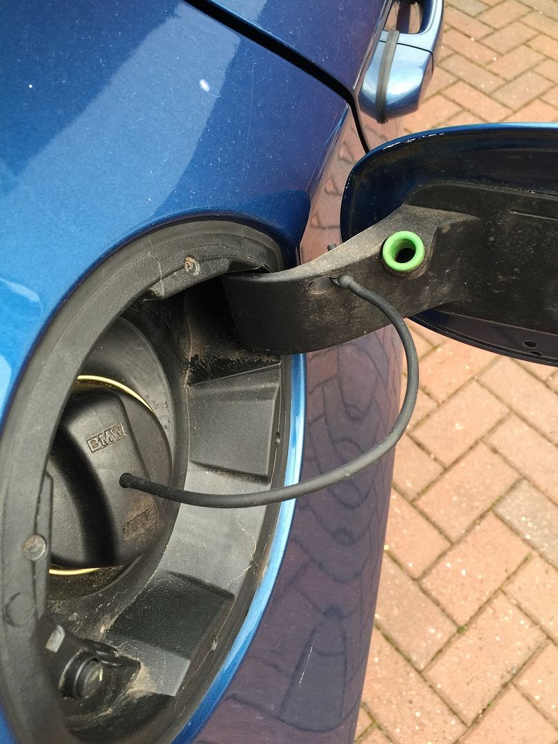 Fuel Cap "Strap" Baby BMW Forum