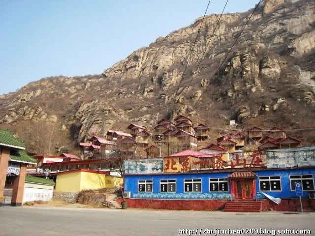 1280861fd69g215.jpg picture by luxurywednesdaytravel