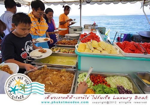 เที่ยวเกาะพีพี-เกาะไข่ กับเรือ Luxury Boat