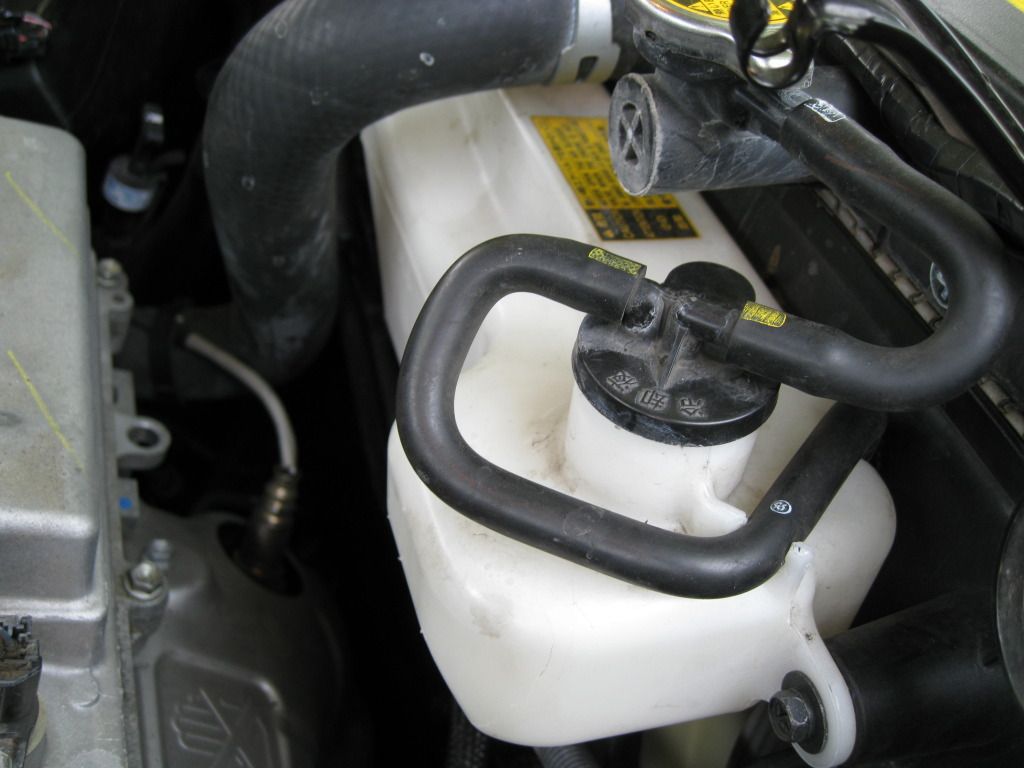 What do coolant overflow caps look like on 2nd gen? | Toyota Nation Forum